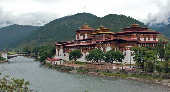Tour of Punakha dzong Bhutan as part of Nepal Tibet Bhutan tour
