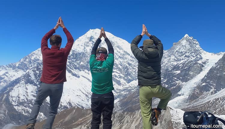 Kyanjin Ri wtih Langtang Lirung at the backdrop.