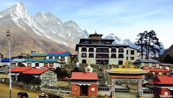 Tengboche monastery with Tawuche Himal