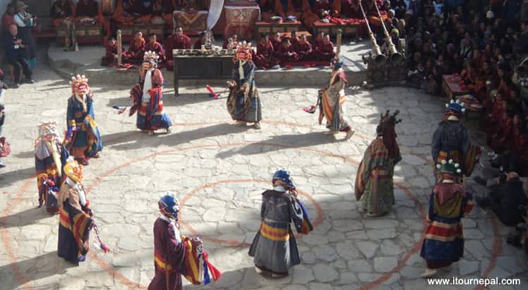 Tiji Festival dance